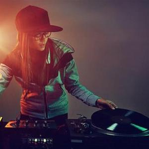 AV中文无码乱人伦在线观看
